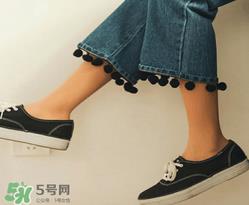 牛仔阔腿裤搭配什么鞋子？阔腿牛仔裤搭配什么鞋子好看？