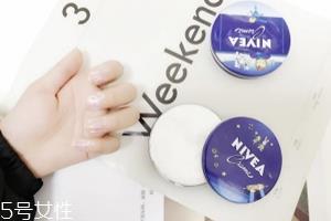 妮维雅小蓝罐正确用法 能补水也能卸妆