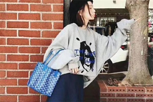 韩国emo狗牙包哪个颜色好看 狗牙包有哪些颜色