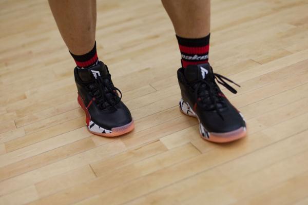 利拉德5和kt4哪个好 kt4和利拉德5对比测评