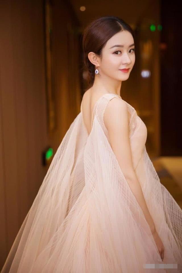 冯绍峰父亲身份曝光，网友：颖宝还真是高攀！