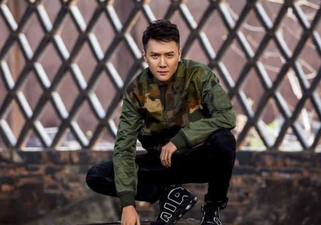 冯绍峰父亲身份曝光，网友：颖宝还真是高攀！