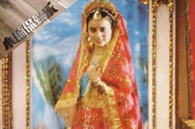 ​54岁李玲玉全家近照，二婚嫁富豪外国人，育有一个儿子