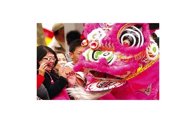 邻居搭我顺风车进城，下车留一袋香椿，我到家才看到，邻居： 送你