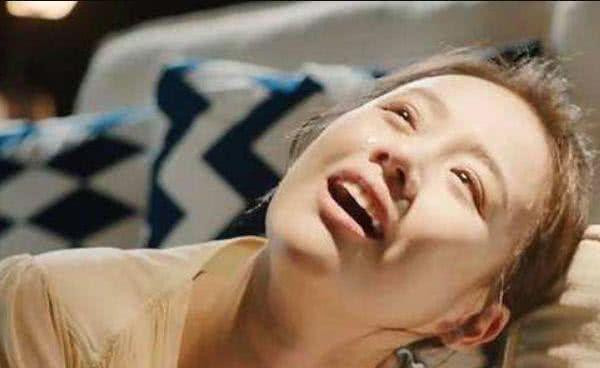 朱一龙现身《幻乐之城》,全程坐“冷板凳”,龙哥8字回应显情商