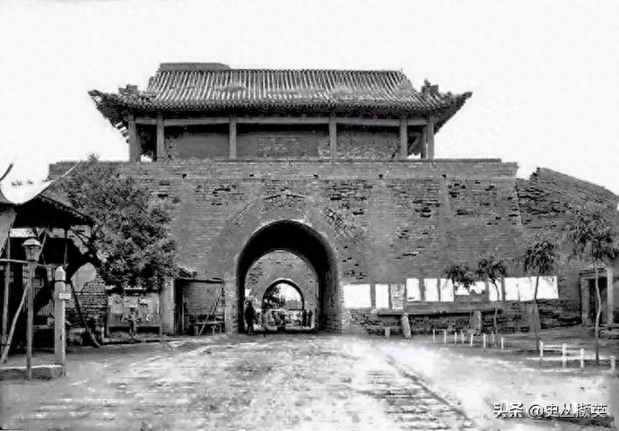 老北京广渠门的变迁图片:从1930年修缮完好,到1953年彻底消失